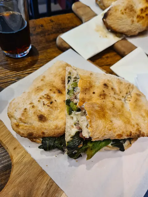 Mangiamoci Su - Caffetteria - Panuozzeria - Imbiss - Italienische Feinkost