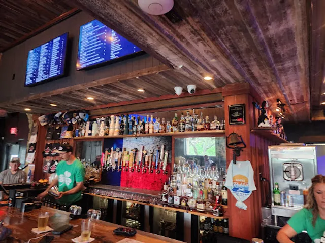 Lucky Rabbit Live Music Bar & Kitchen