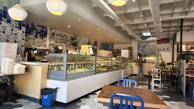 Solunto Restaurant & Bakery