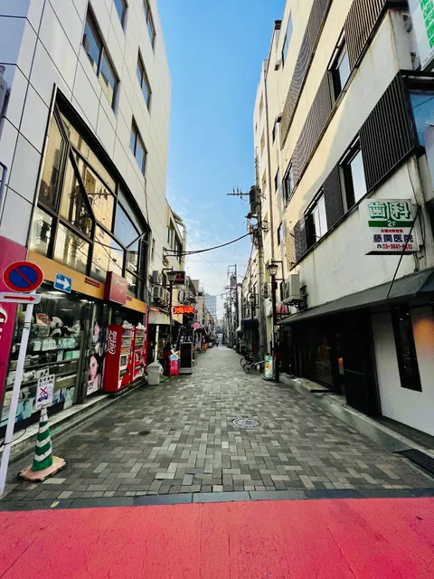Tanuki Street
