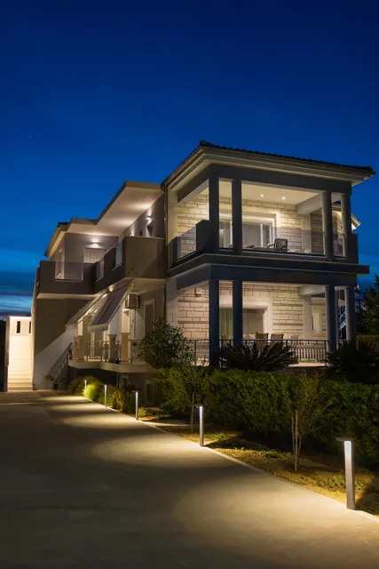 Anesis Deluxe Apartments