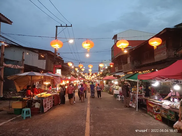 Chak Ngaew Chinese Market