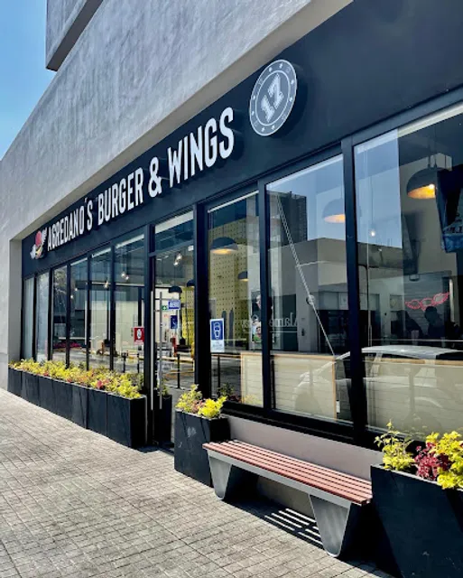 Agredano's Burger & Wings