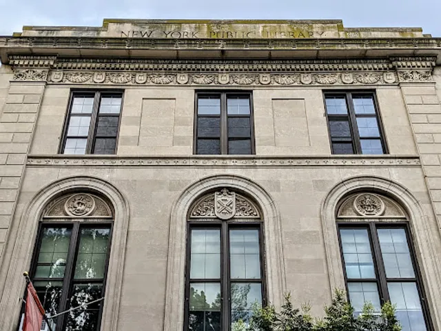 Tompkins Square Library