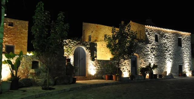 Traditional Hotel Petrounis