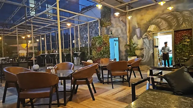 Hyde Sky Kitchen & Bar