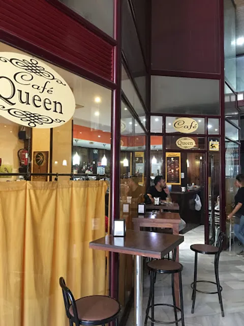 Cafe Queen