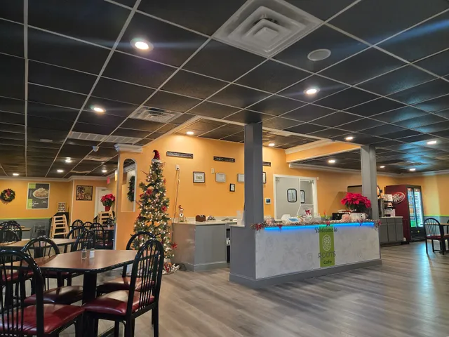 Roots Cafe and Grill