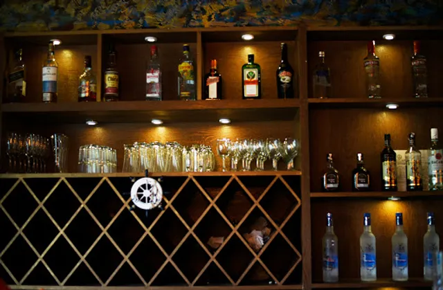 Captain's Deck Bar And Grill