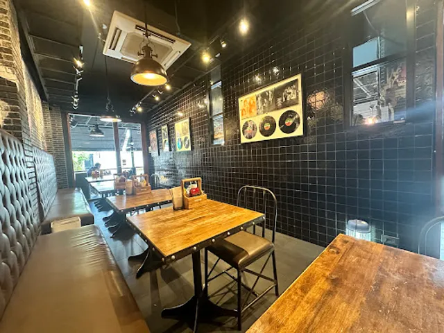 Rock Me Burger & Bar Nimman Branch