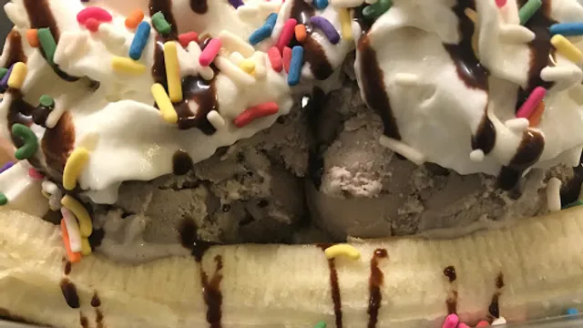 Yamis Ice Cream Shop