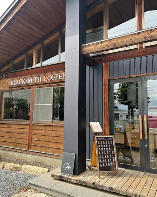 Blacksmith Coffee Nishihoncho