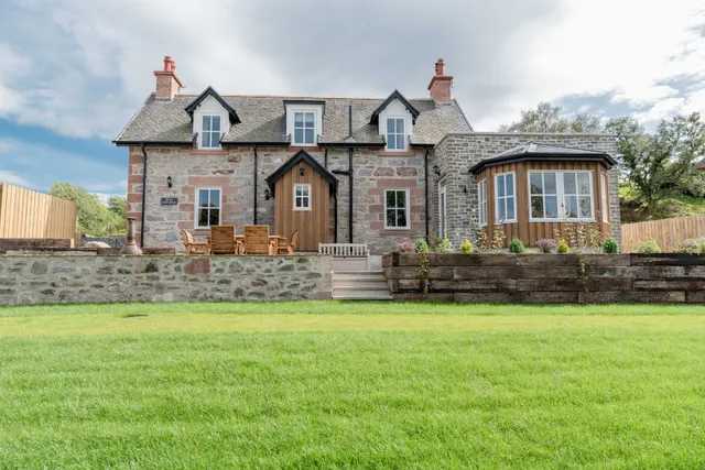 Scottish Highland Cottages "The Old Police House"