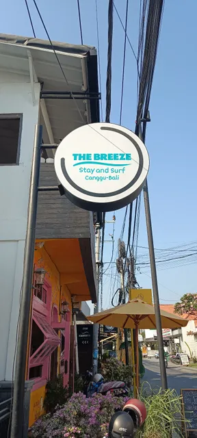 THE BREEZE Stay and Surf