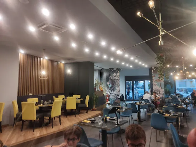 Ryō Sushi Restaurant