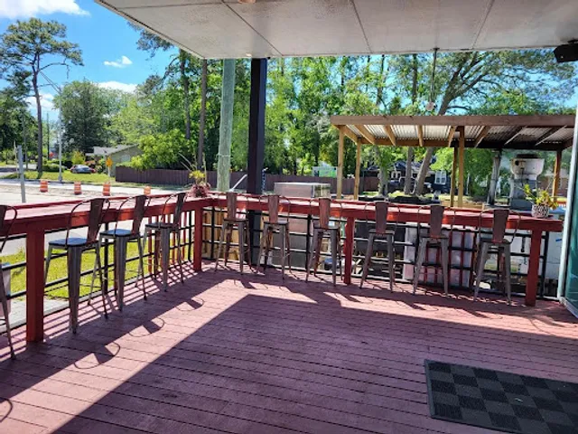 The Butt Hutt Smokehouse