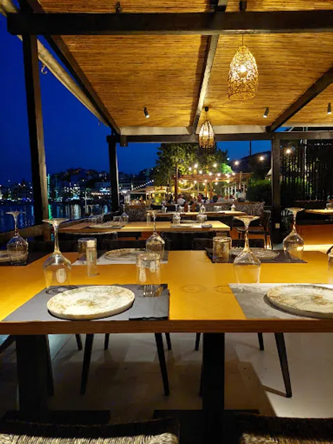 Fonissa Seafood Restaurant - Waterfront Dining Skiathos
