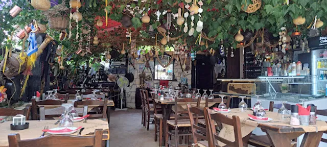 SPYROS TAVERNA