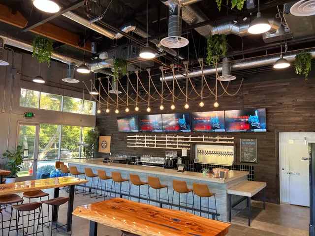 Local Roots | Pizza & Tap