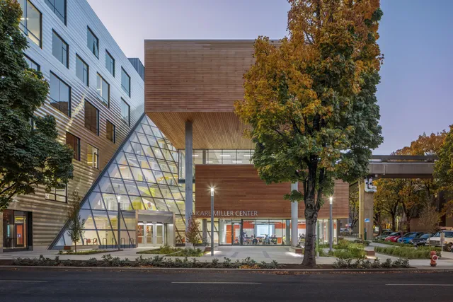 Portland State University School of Business at Karl Miller Center (KMC)