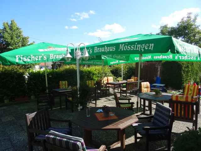 Hotel 4 Jahreszeiten mit Restaurant und Sonnenterrasse