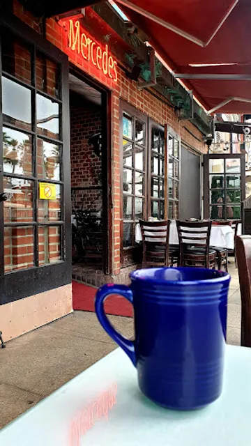 Mercedes Bar & Grille