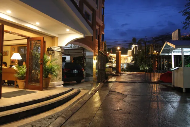 Sta. Barbara Residence Hotel