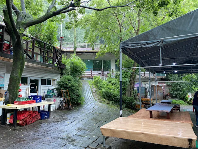 바우산장(통돼지바베큐)