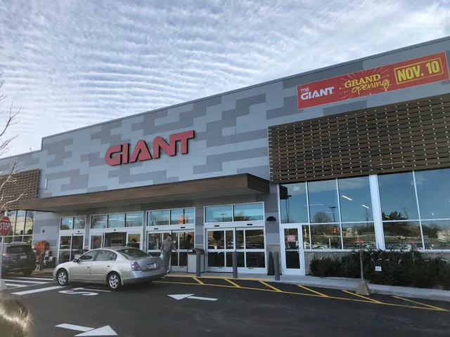 GIANT