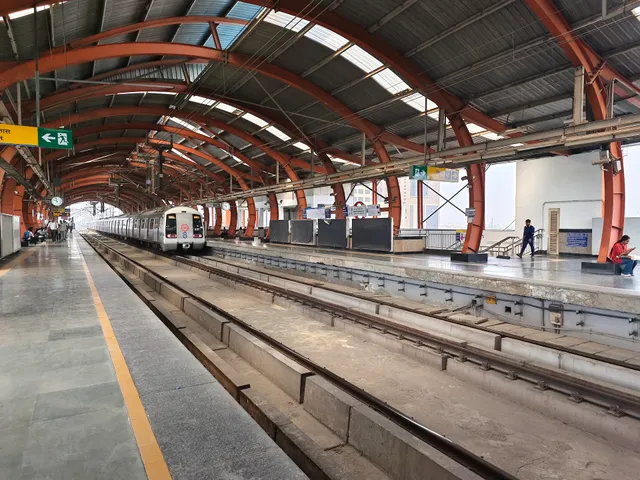 Wave City Center Noida