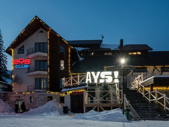 Ays club, hotel