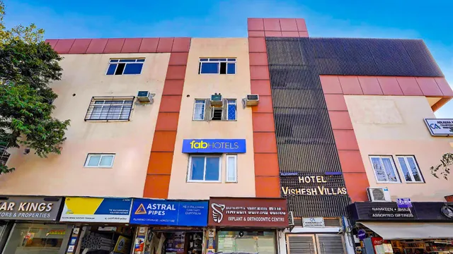 FabHotel Vishesh Villas