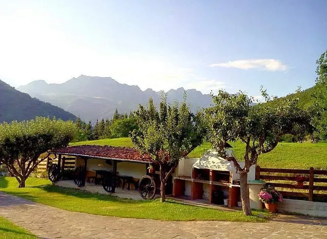 Casas Rurales y Apartamentos La Hornera