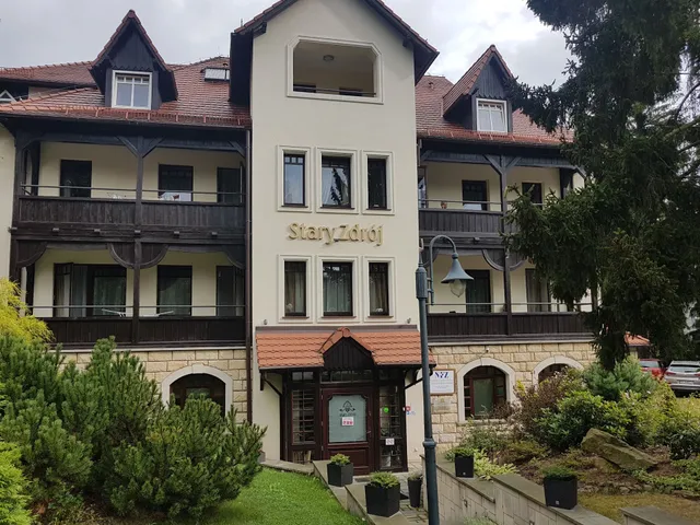 Stary Zdrój. Sanatorium uzdrowiskowe