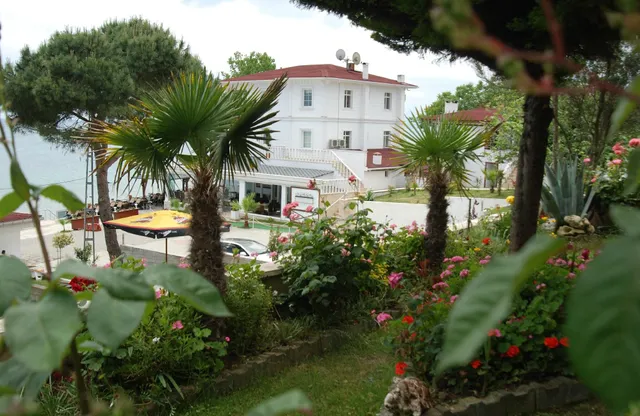 Beyaz Ev Hotel
