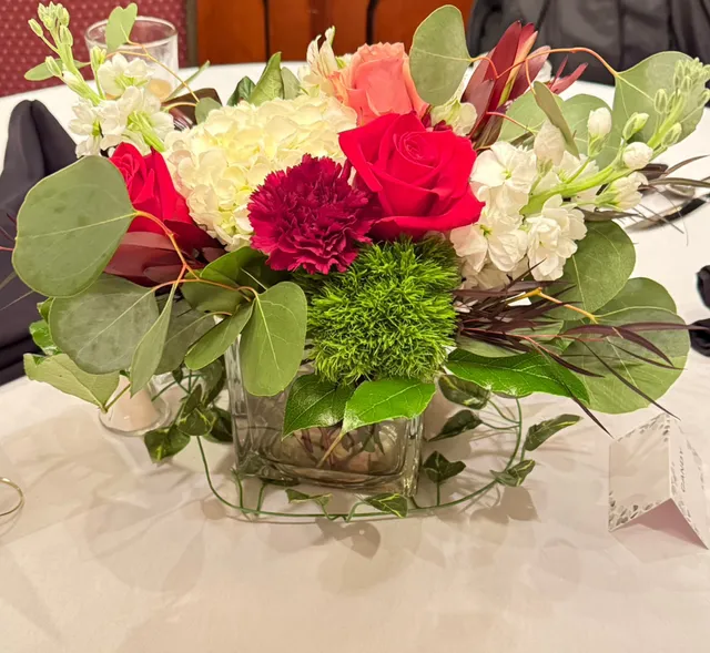 willies primitive attic and flower shop