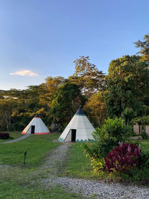 Bosque de Aventura & Glamping El Faro