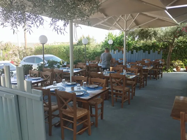 Artemis Tavern Lavrio Sounio