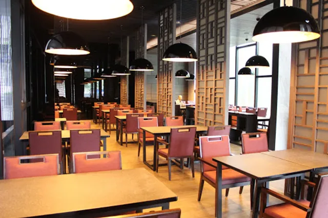 Qubit Caf'e /東風新意蔬食婚宴會館