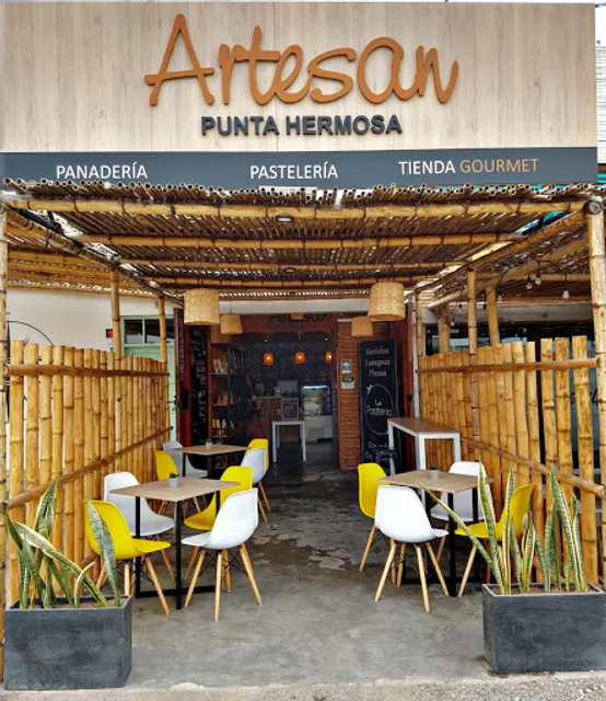 Artesan Punta Hermosa