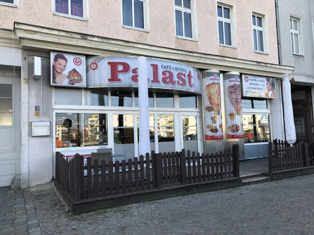 Palast Bistro Café