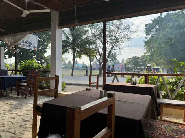 Machnoo Local Restaurant