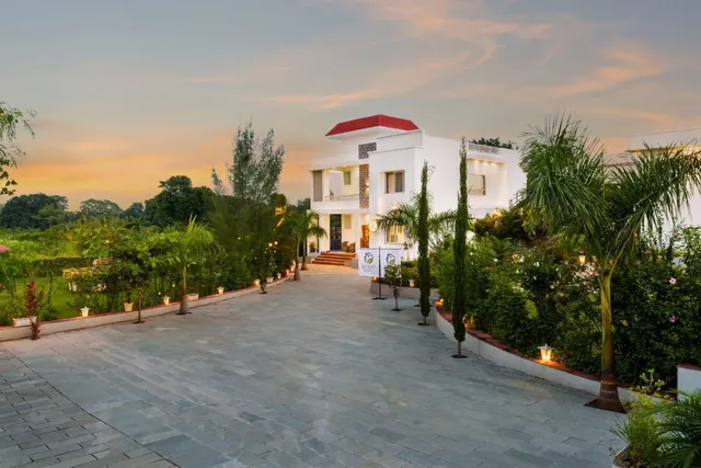 Logri Farm & Resort by TULSI STAYS