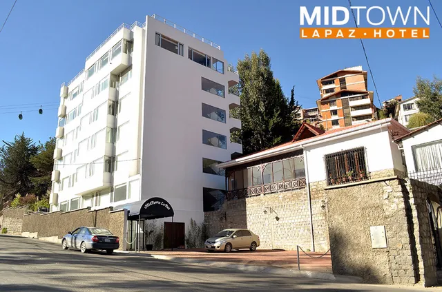 MIDTOWN LA PAZ HOTEL