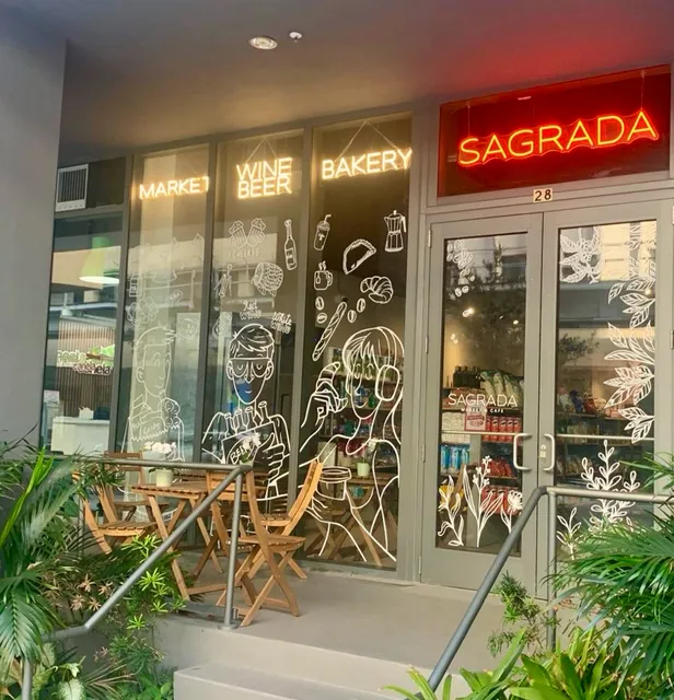 Sagrada Market and Cafe