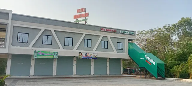 Hotel madhav palace guest house