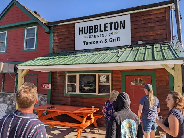 Hubbleton Brewing Taproom and Grill