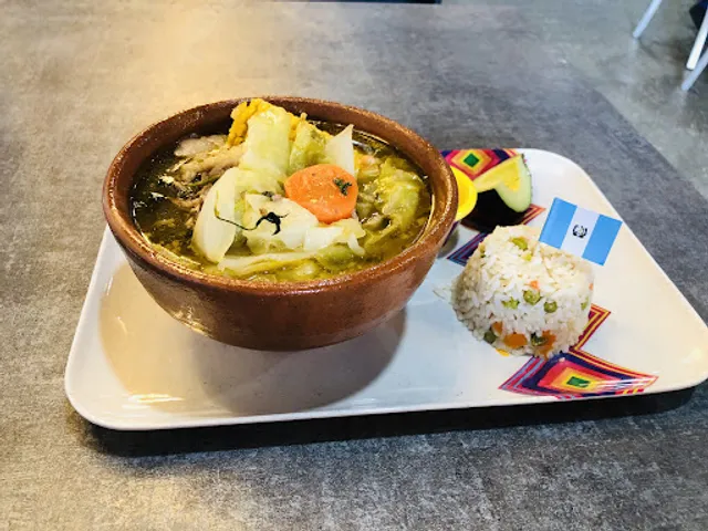 EL MENEO RESTAURANT & LOUNGE