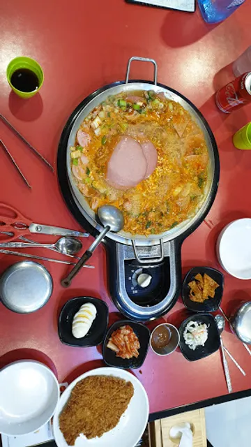 놀부부대찌개철판구이 부산양정점