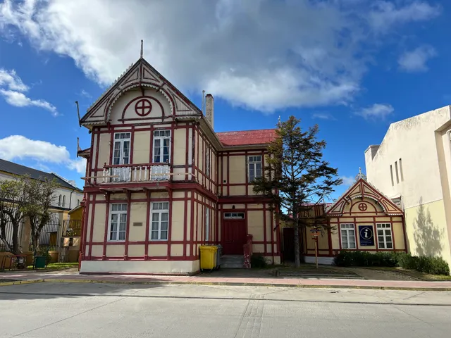 Plaza de Armas Arturo Prat